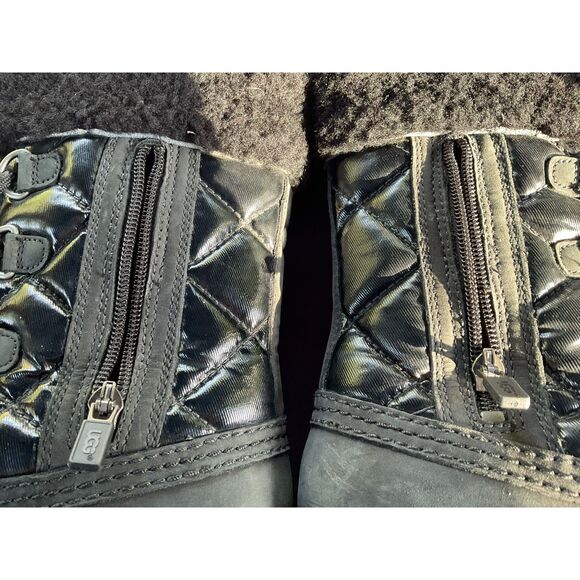 UGG Newberry Shearling Boots Waterproof/Insulated - Picture 10 of 11